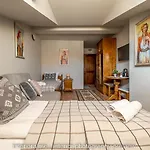 Moma - Charming In The Heart Of Ancient Center Гостьовий будинок 3*